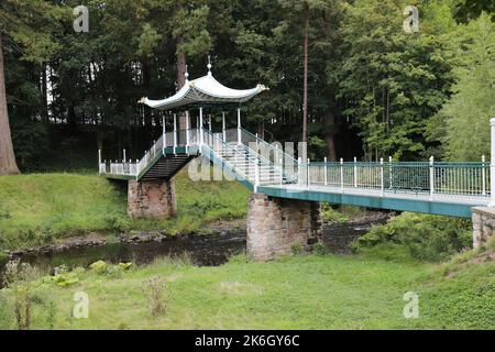 Le pont chinois de Dumfries House, dans le Ayrshire, en Écosse, traverse l'eau de Lugar Banque D'Images