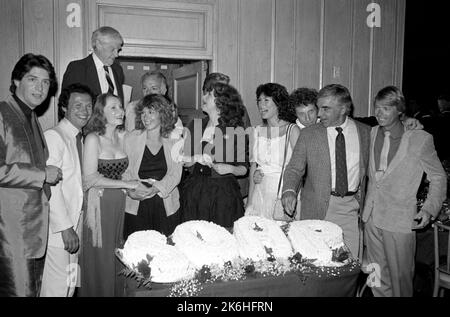 Le Cast of SOAP à la Réunion SOAP un an après son annulation. La fête coïncide avec le tournage de son premier segment il y a cinq ans. Chasen's à Beverly Hills, Californie sur 30 août 1982. Crédit: Ralph Dominguez/MediaPunch Banque D'Images