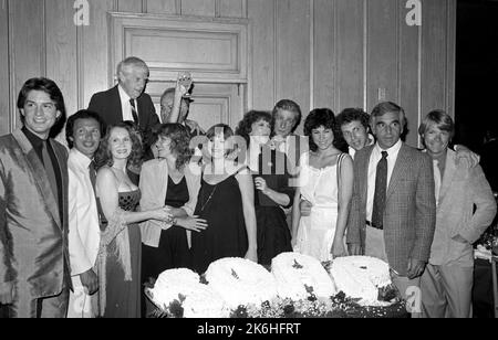 Le Cast of SOAP à la Réunion SOAP un an après son annulation. La fête coïncide avec le tournage de son premier segment il y a cinq ans. Chasen's à Beverly Hills, Californie sur 30 août 1982. Crédit: Ralph Dominguez/MediaPunch Banque D'Images