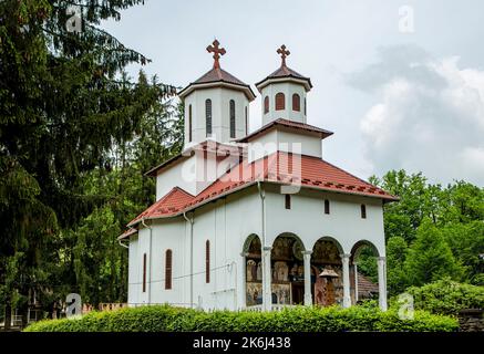 SOVATA, MURES, ROUMANIE – 29 MAI 2021 : Eglise de la station de Sovata, Transylvanie, Roumanie. Banque D'Images