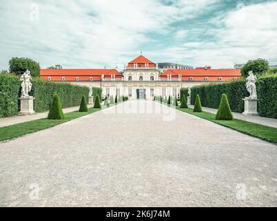 Vue sur le palais du Belvédère inférieur (le Belvédère d'Unteres) construit dans le style architectural baroque et situé à Vienne, Autriche Banque D'Images