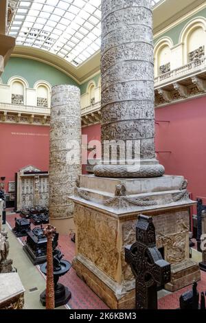 The Ruddock Family Cast court à Victoria et Albert Museum, Londres, Angleterre Royaume-Uni Banque D'Images