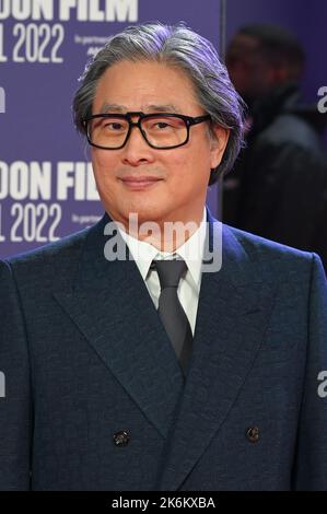 Londres, Royaume-Uni. 14th octobre 2022. Park Chan-wook est un réalisateur sud-coréen, arrive à la décision de quitter - UK Premiere - BFI London film Festival, le 14th octobre 2022, Londres, Royaume-Uni. Crédit : voir Li/Picture Capital/Alamy Live News Banque D'Images