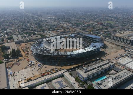 Une vue aérienne générale du chantier de construction du dôme Intuit, jeudi 29 septembre 2022, à Inglewood, Etalonnage L'Arena est l'avenir des LA Clippers. Banque D'Images