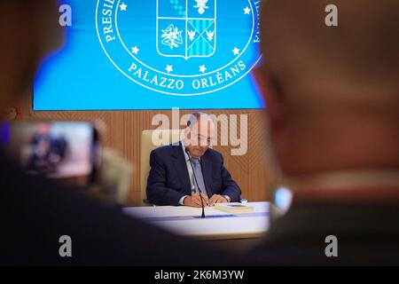 Palerme, Sicile, Italie. 14th octobre 2022. Nomination du nouveau Président de la région sicilienne, Renato Schifani, sénateur de Forza Italia, au Palais d'Orléans.RENATO SCHIFANI (image de crédit: © Victoria Herranz/ZUMA Press Wire) crédit: ZUMA Press, Inc./Alay Live News Banque D'Images