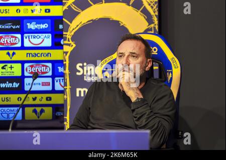 Maurizio Setti Président du FC Hellas Verona lors de la présentation du nouvel entraîneur-chef de Hellas Verona, Salvatore Bocchetti. Série A Tim 2022-23 Hellas Verona siège, Vérone, Italie, on 14 octobre 2022. Banque D'Images