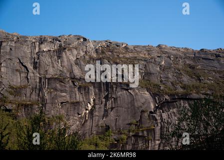 Stetinden est un sommet de granit de 1392 mètres de haut avec une forme obélisque dans la municipalité de Narvik, dans le comté de Nordland en Norvège Banque D'Images