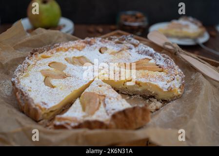 tarte aux amandes de poire Banque D'Images