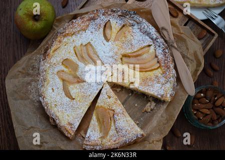 tarte aux amandes de poire Banque D'Images
