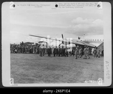 La classe Kuma en train de faire une croisière... Banque D'Images