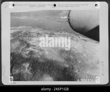 La classe Kuma en train de faire une croisière... Banque D'Images