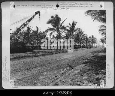 La classe Kuma en train de faire une croisière... Banque D'Images