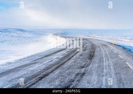 Voyage d'hiver en Islande, périphérique près d'Egilsstadir, région de l'est. Islande, Europe. Banque D'Images