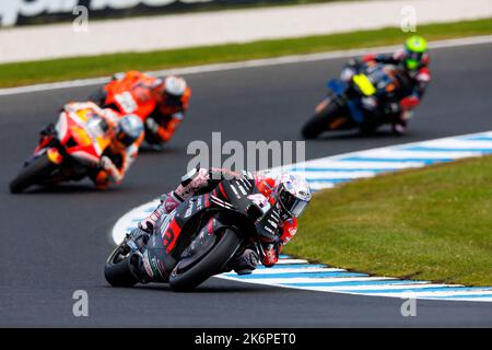 15th octobre 2022 ; circuit du Grand Prix de Phillip Island, Melbourne, Victoria, Australie : MotGP d'Australie, journée d'entraînement libre et de qualification : Aprilia Racing Rider Aleix Espargaro lors des qualifications au MotoGP australien crédit : action plus Sports Images/Alay Live News Banque D'Images