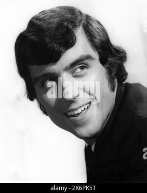 IAN McShane Portrait de la publicité pour SKY WEST ET LE réalisateur CROOKED 1965 JOHN MILLS Histoire originale Mary Hayley Bell scénario Mary Hayley Bell et John Prebble John Mills Productions / The Rank Organization Banque D'Images