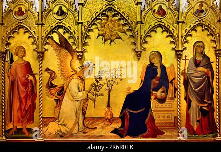 Annonciation, avec St. Margaret et St. Ansanus, Simone Martini, (Sienne 1284 ca. – Avignone 1344), Lippo Memmi, (Sienne attestée entre 1317 et 1347) , Florence, Italie. (Autel de Saint Ansanus dans le transept de la cathédrale de Sienne, dédié à l'Assomption de la Vierge Marie. Dans le tableau, l'Archange Gabriel apparaît à la Vierge Marie pour lui dire de la naissance prochaine de Jésus ) AVE GRATIA PLENA DOMINUS TECUM, inscription en or, Banque D'Images