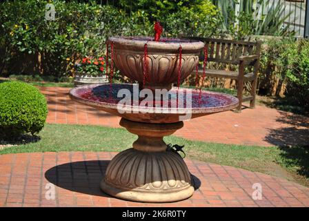 une fontaine qui, au lieu de l'eau, fait sortir du vin Banque D'Images