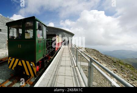 Panorama, Hafod Eryri, Yr Wyddfa, Snowdon Mountain, Summit, Snowdonia du Nord du pays de Galles, Royaume-Uni, Banque D'Images