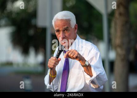 Orlando, Floride, États-Unis. 14th octobre 2022. Orlando, Floride, vendredi, 14 octobre 2022: Le candidat démocrate du gouverneur Charlie Crist tient un rallye de la génération Z pour le changement à Orlando, Floride. (Credit image: © Dominic Gwinn/ZUMA Press Wire) Banque D'Images