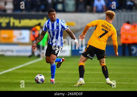 Liam Palmer (2 Sheffield mercredi) contrôle le ballon lors du match Sky Bet League 1 entre Cambridge United et Sheffield mercredi au R Cotings Abbey Stadium, Cambridge, le samedi 15th octobre 2022. (Crédit : Kevin Hodgson | ACTUALITÉS MI) crédit : ACTUALITÉS MI et sport /Actualités Alay Live Banque D'Images