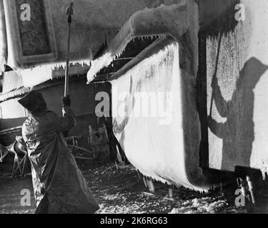 Photo prise sur l'USS Alabama (BB-60)'un rasalage de la glace de la cloison de l'USS Alabama (BB-60).'. Banque D'Images