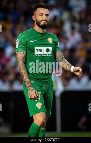 Valence, Espagne, 15 octobre 2022. Josan d'Elche CF pendant le match espagnol de la Liga Santander entre Valencia CF et Elche CF au stade Mestalla. Photo de Jose Miguel Fernandez /Alamy Live News ) Banque D'Images