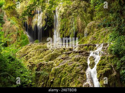 Les cascades de Krushuna, situé en Bulgarie sont la plus longue cascade de cascades sur la péninsule des Balkans Banque D'Images