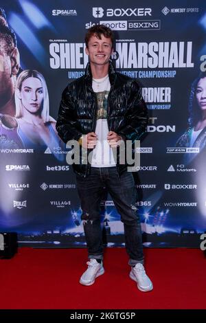 The O2, Londres, Royaume-Uni. 15th octobre 2022. Jack Downer arrive au O2 pour le tout premier événement de boxe entièrement féminin de l'histoire. Savannah Marshall et Claressa Shields seront les grands titres du spectacle héritage de Boxxer pour le titre incontesté de MiddlewEight World. Amanda Rose/Alamy Live News Banque D'Images