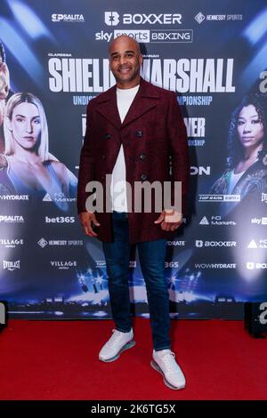 The O2, Londres, Royaume-Uni. 15th octobre 2022. Leon McKenzie arrive au O2 pour le tout premier événement de boxe entièrement féminin de l'histoire. Savannah Marshall et Claressa Shields seront les grands titres du spectacle héritage de Boxxer pour le titre incontesté de MiddlewEight World. Amanda Rose/Alamy Live News Banque D'Images