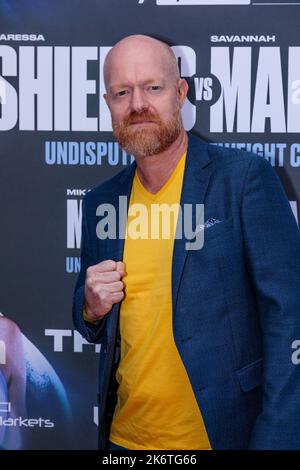 The O2, Londres, Royaume-Uni. 15th octobre 2022. Jake Wood arrive au O2 pour le tout premier événement de boxe entièrement féminin de l'histoire. Savannah Marshall et Claressa Shields seront les grands titres du spectacle héritage de Boxxer pour le titre incontesté de MiddlewEight World. Amanda Rose/Alamy Live News Banque D'Images