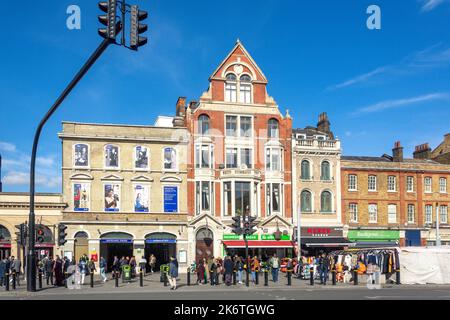 Station de métro Whitechapel, Whitechapel Road, Whitechapel, London Borough of Tower Hamlets, Greater London, Angleterre, Royaume-Uni Banque D'Images