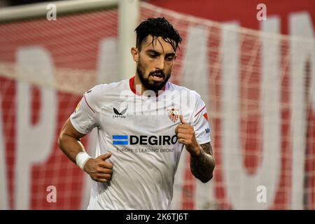 MALLORCA, ESPAGNE - OCTOBRE 15: Alex Telles de Séville CF pendant le match entre le RCD Mallorca et Séville CF de la Liga Santander sur 15 octobre 2022 au son Moix Stadium de Majorque, Espagne. (Photo de Samuel Carreño/PxImages) crédit: PX Images/Alamy Live News Banque D'Images