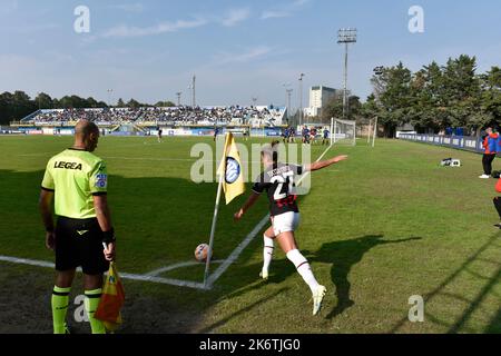 Milan, Italie. 15th octobre 2022. TUCCERI CIMINI LINDA de l'AC MILAN en action pendant le match série A Tim Vision entre FC Internazionale femmes et AC Milan femmes au stade Breda à Sesto San Giovanni, à quelques kilomètres au nord de la ville de Milan, Italie. (Credit image: © Ervin Shulku/ZUMA Press Wire) Credit: ZUMA Press, Inc./Alamy Live News Banque D'Images