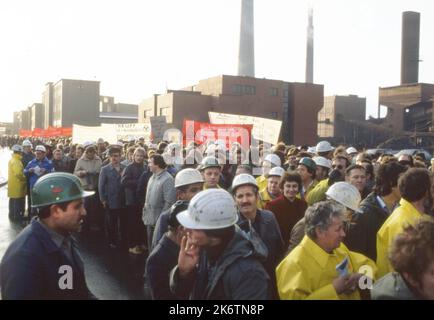 Rheinhausen. IG Metall avertissement grève et démonstration ca. 1983-4 Banque D'Images