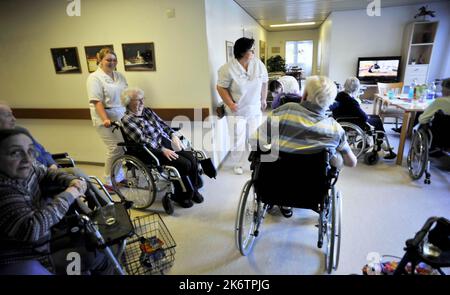 Les soins exemplaires dans les maisons des personnes âgées, comme ici dans le centre des personnes âgées de l'Arbeiterwohlfahrt (AWO), ne se trouvent pas partout. Le Banque D'Images