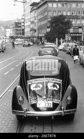 La Journée anti-guerre est le 1 septembre, ici à Aix-la-Chapelle en 1965, célébrée par les organisations démocratiques comme un rappel de l'invasion de la Pologne par Hitler on Banque D'Images