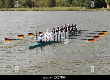 Rameur huit, Rowing 8, équipe nationale allemande à la coupe du canal sur le canal de Kiel. Compétition d'aviron à la course la plus dure du monde entre Banque D'Images