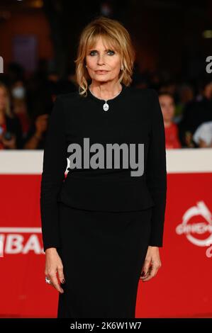 Rome, Italie. 15th octobre 2022. ROME, ITALIE - OCTOBRE 15 : Isabella Ferrari assiste au tapis rouge de 'Rapiniamo il Duce' lors du Festival du film de Rome 17th à l'Auditorium Parco Della Musica sur 15 octobre 2022 à Rome, Italie. Crédit : Agence photo indépendante/Alamy Live News Banque D'Images