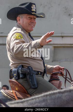Le shérif Alex Villanueva de Los Angeles à la parade de la journée de l'indépendance mexicaine de 2022 à l'est de Los Angeles, 18 septembre 2022 Banque D'Images