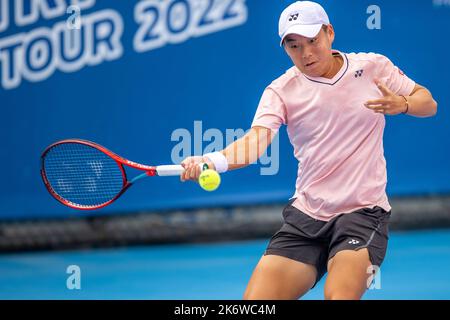 HUA HIN, THAÏLANDE - OCTOBRE 16 : Zhuoxuan Bai de Chine lors du match final contre Hong Yi Cody Wong de Hong Kong à l'INDUSTRIE CAL-COMP & CCAU 4,0 ITF TENNIS TOUR 2022 à la vraie Arena Hua Hin on 16 octobre 2022 à HUA HIN, THAÏLANDE (photo de Peter van der Klooster/Alamy Live News) Credit: peter Van der Klooster/Alamy Live News Banque D'Images