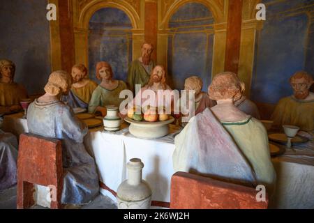 Mai 2022, Mongardino, Italie statues en bois représentant le dernier souper de jésus datant de 1700 Banque D'Images