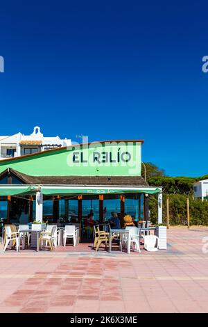 Restaurant El Relio surplombant Playa de la Barrosa, Cadix, Espagne Banque D'Images