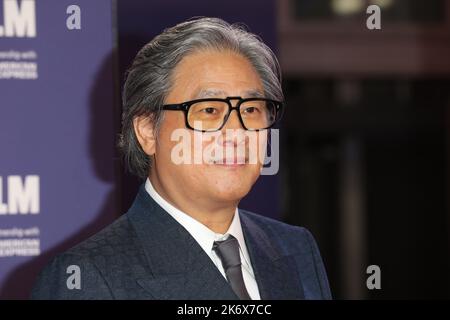 Le réalisateur sud-coréen Park Chan-wook assiste à la première du film « décision to Leave » au BFI London film Festival 2022 Banque D'Images
