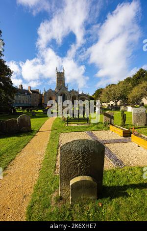 Photos de l'église paroissiale de Cirencester appelée St Jean Baptiste. Qui était la deuxième capitale de la Grande-Bretagne romaine appelée Corinium . Banque D'Images