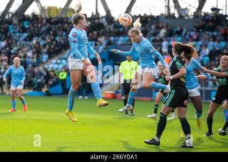 Manchester, Royaume-Uni. 15th octobre 2022. LAIA de Manchester City dirige le bal lors du match de la Barclays FA Women's Super League entre Manchester City et Leicester City au stade Academy, Manchester, le samedi 15th octobre 2022. (Crédit : Mike Morese | MI News) crédit : MI News & Sport /Alay Live News Banque D'Images