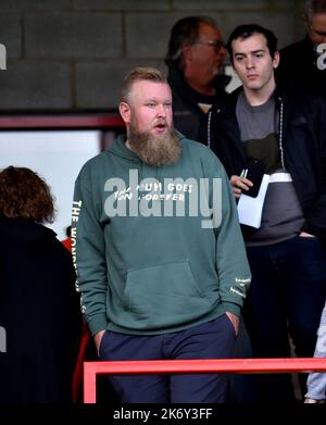 Propriétaire de Crawley Town et fondateur du groupe de propriété WAGMI United, Preston Johnson lors du match EFL League Two entre Crawley Town et le comté de Newport au stade Broadfield, Crawley (Royaume-Uni) - 15th octobre 2022 usage éditorial exclusif. Pas de merchandising. Pour les images de football, les restrictions FA et Premier League s'appliquent inc. Aucune utilisation Internet/mobile sans licence FAPL - pour plus de détails, contactez football Dataco Banque D'Images