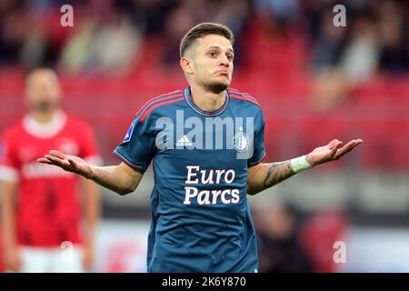 ALKMAAR - Sebastian Szymanski de Feyenoord célèbre le 1-2 lors du match hollandais entre AZ Alkmaar et Feyenoord au stade AFAS de 16 octobre 2022 à Alkmaar, aux pays-Bas. ANP OLAF KRAAK Banque D'Images