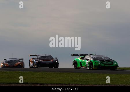 Donington Park, Royaume-Uni. 16th octobre 2022. Championnat Intelligent Money British GT, Donington Park. 16 octobre 2022. Photo de Jurek Biegus. Utilisation éditoriale uniquement, licence requise pour une utilisation commerciale. Credit: Jurek Biegus/Alamy Live News Banque D'Images