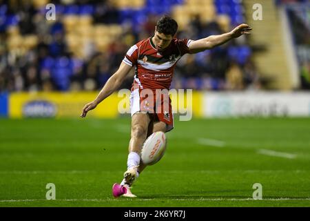 Warrington, Royaume-Uni. 16th octobre 2022. Mitchell Moses du Liban convertit ses côtés essayer pendant la coupe du monde de rugby 2021 match Nouvelle-Zélande contre Liban au stade Halliwell Jones, Warrington, Royaume-Uni, 16th octobre 2022 (photo par Craig Thomas/News Images) crédit: News Images LTD/Alay Live News Banque D'Images