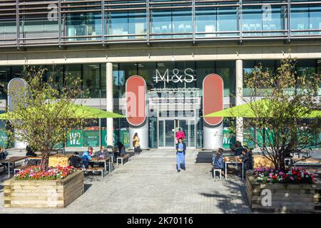 M&S Waterside Simply Food Supermarket, Paddington Basin, Paddington, City of Westminster, Greater London, Angleterre, Royaume-Uni Banque D'Images